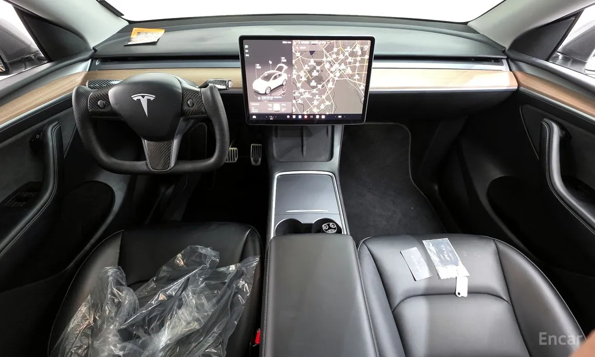 Photo 7 - Tesla Model Y