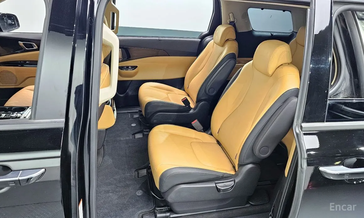 Фото 11 - Kia Carnival