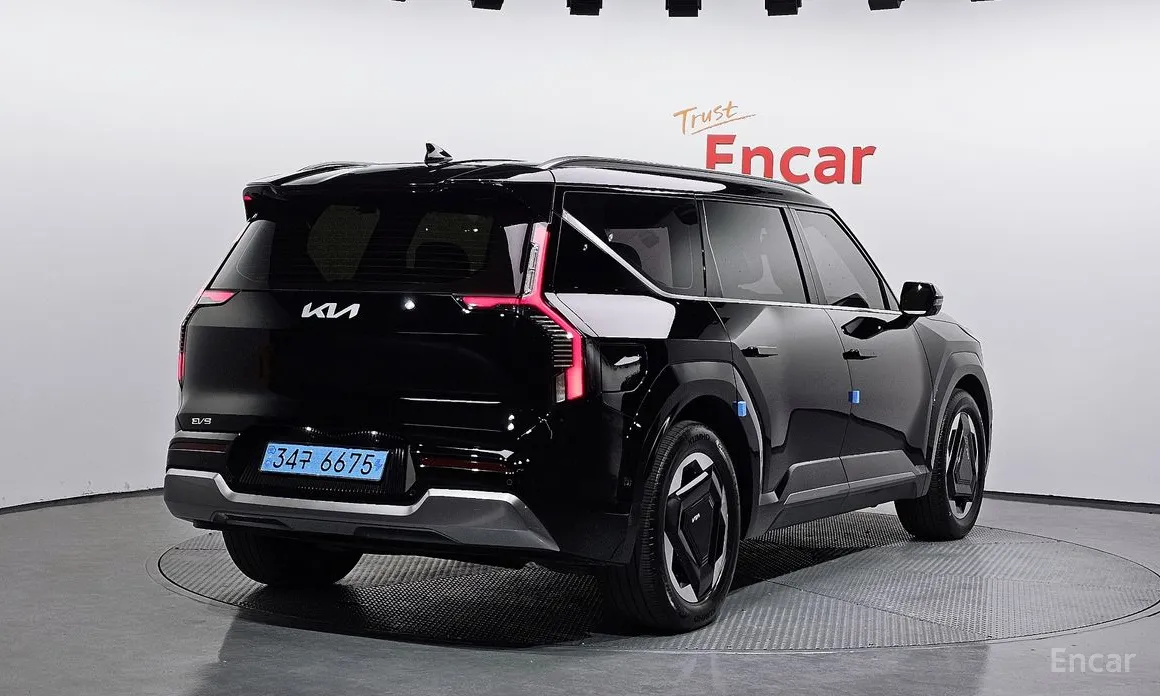 Фото 2 - Kia EV9