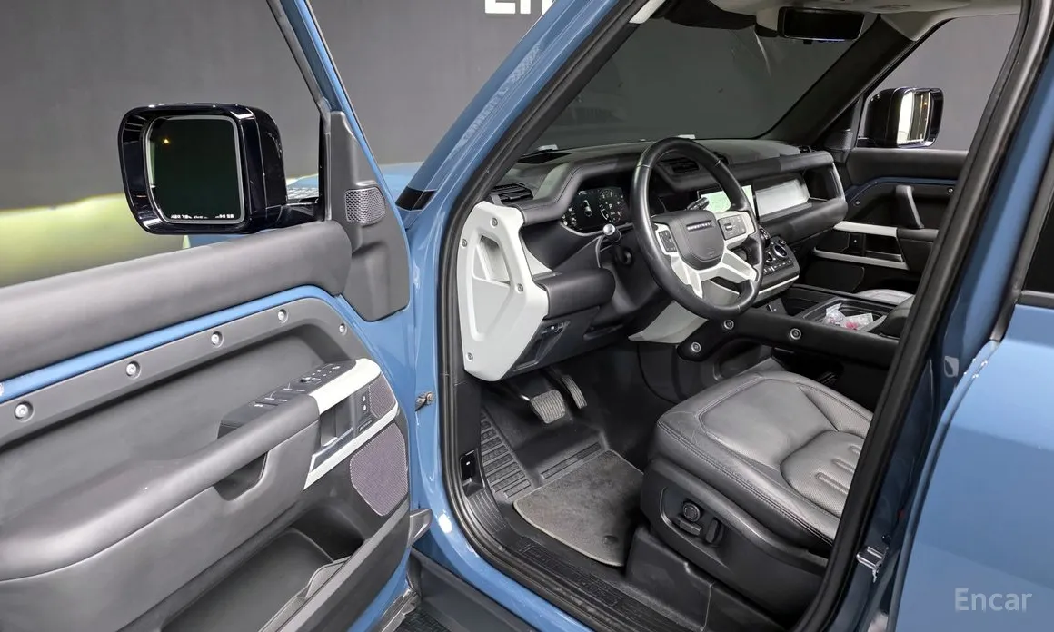 Фото 10 - Land Rover Defender