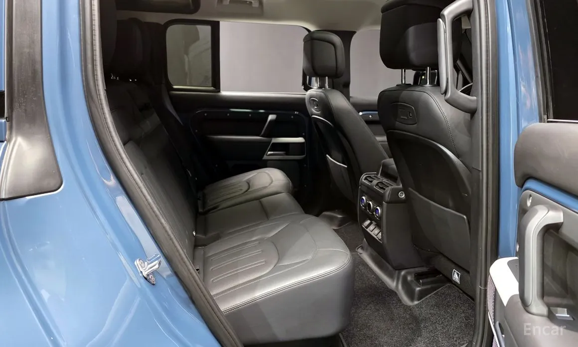 Фото 12 - Land Rover Defender