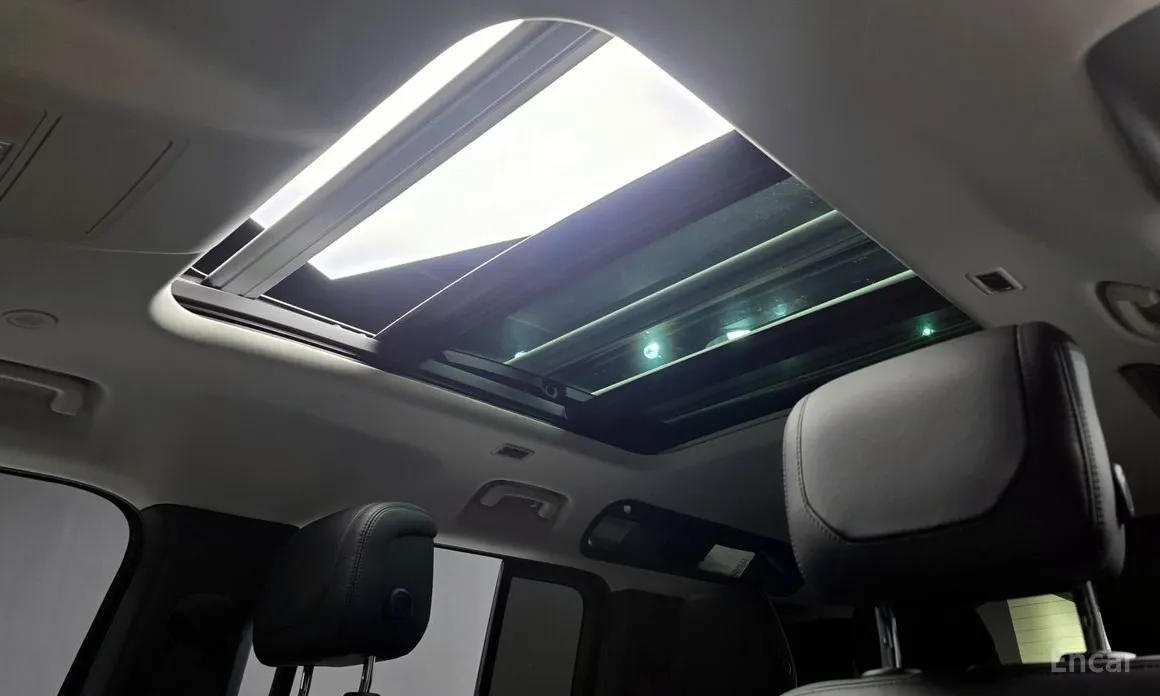 Фото 18 - Land Rover Defender