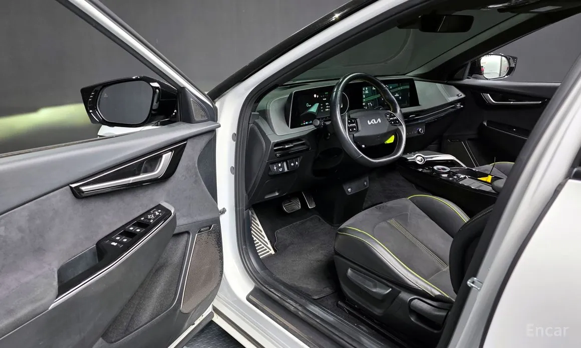 Фото 10 - Kia EV6