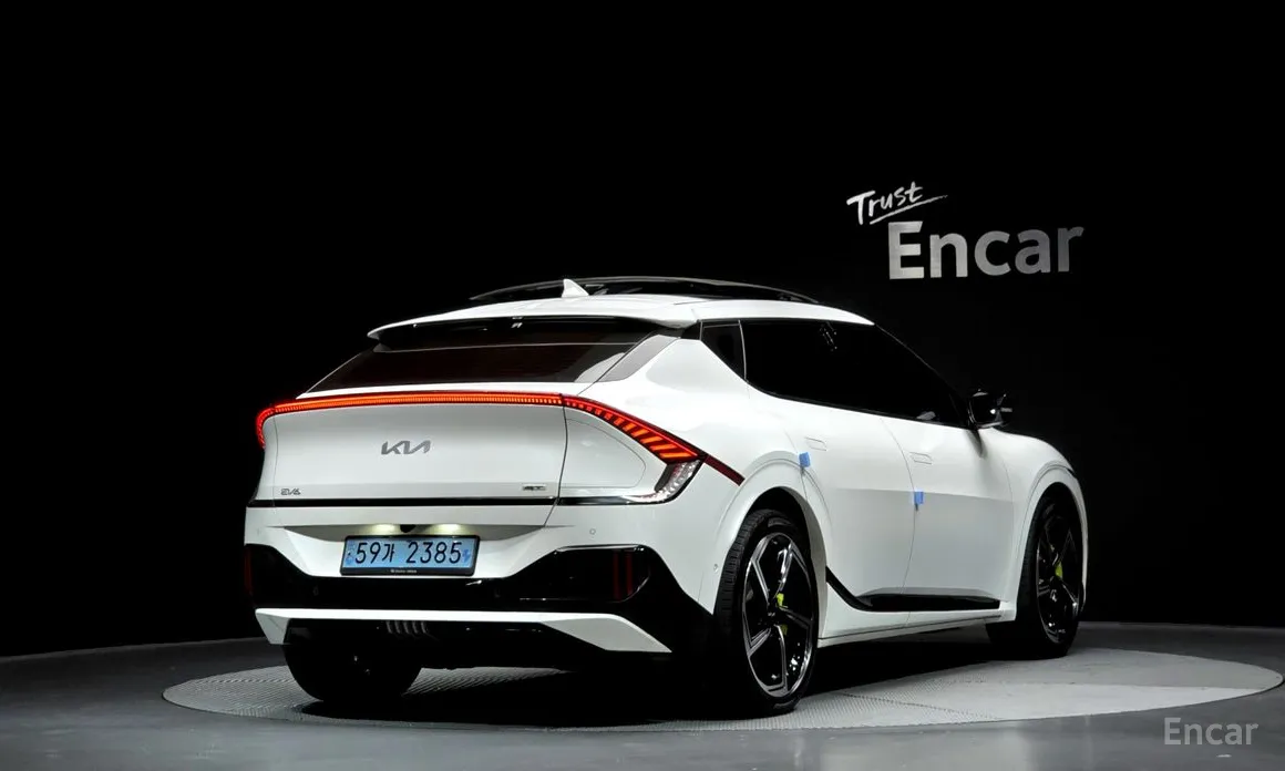 Фото 2 - Kia EV6