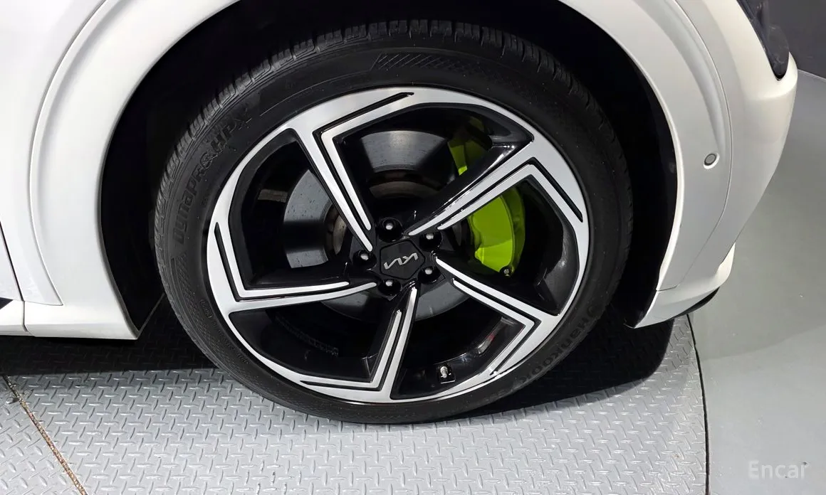 Фото 5 - Kia EV6