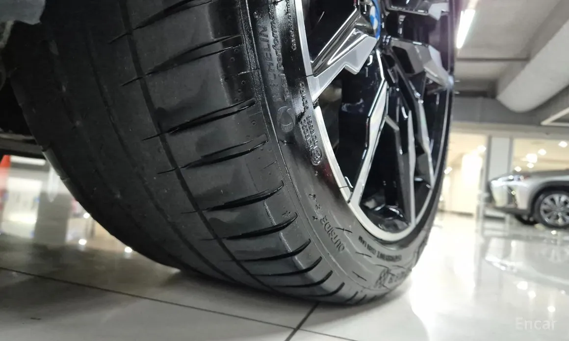 Фото 20 - BMW i4