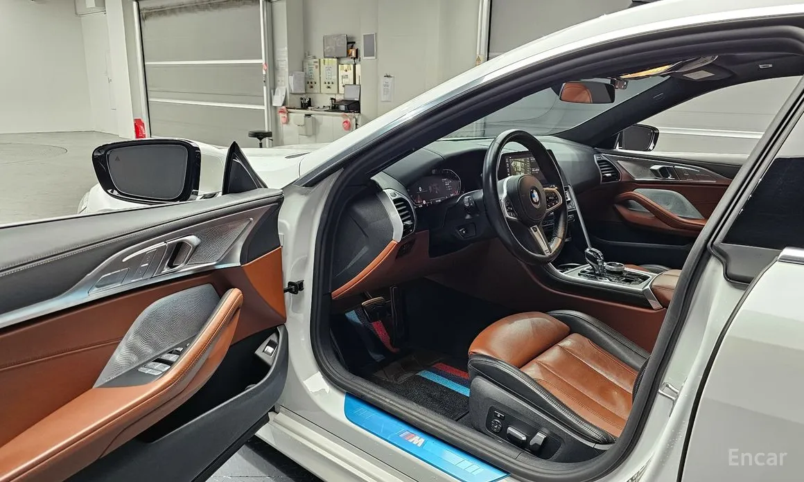 Фото 10 - BMW 8 Series