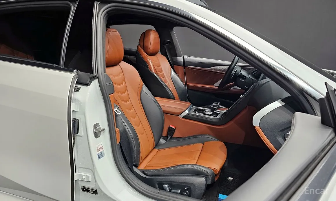 Фото 12 - BMW 8 Series