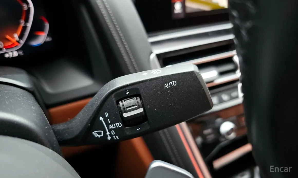 Фото 15 - BMW 8 Series