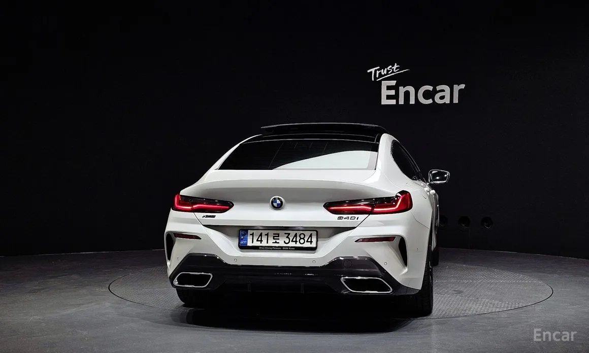 Фото 4 - BMW 8 Series