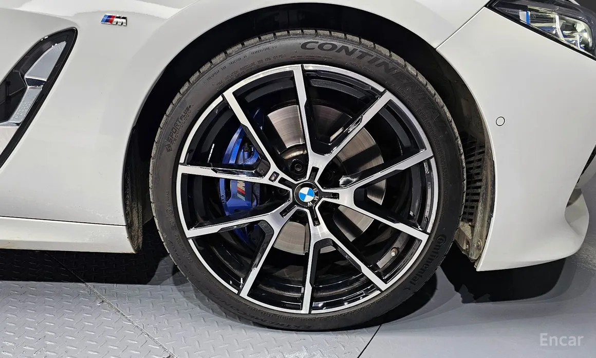 Фото 5 - BMW 8 Series
