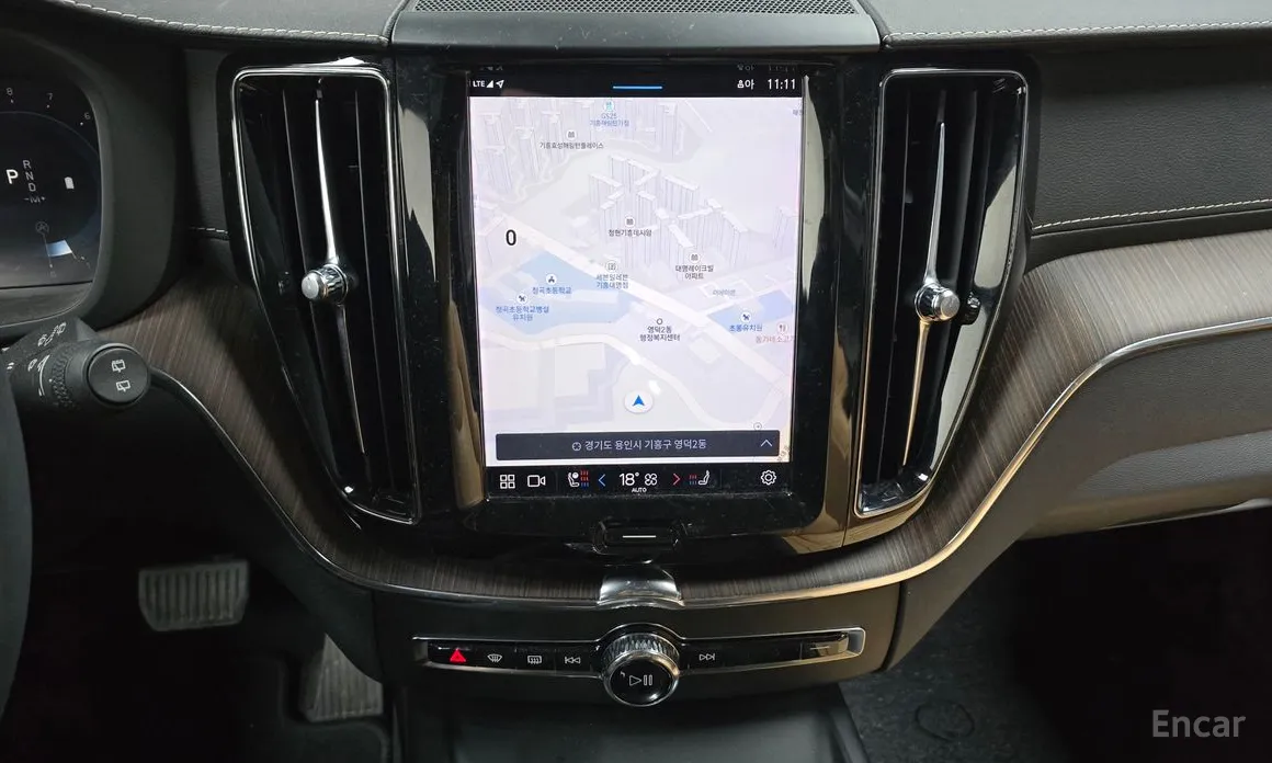 Фото 14 - Volvo XC60