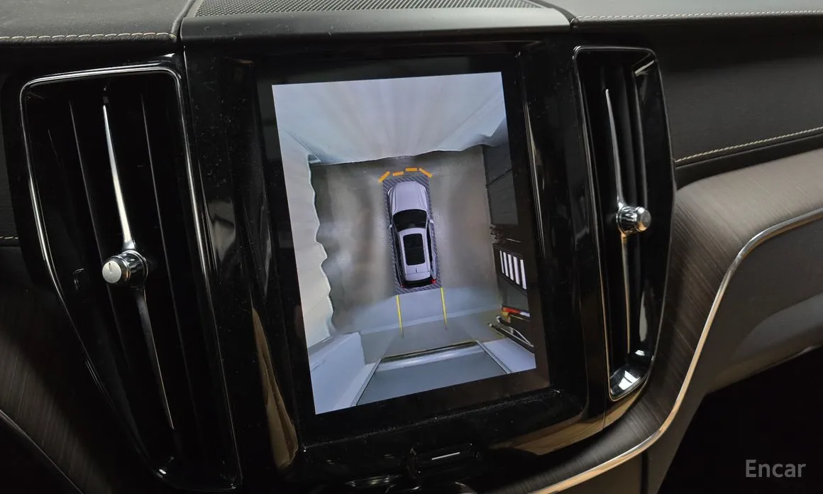 Фото 15 - Volvo XC60