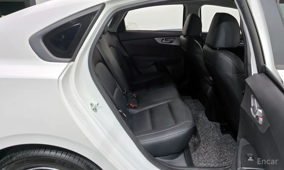 Фото 12 - Kia K3