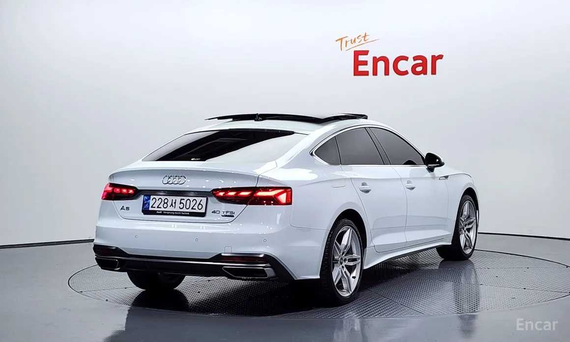 Фото 2 - Audi A5