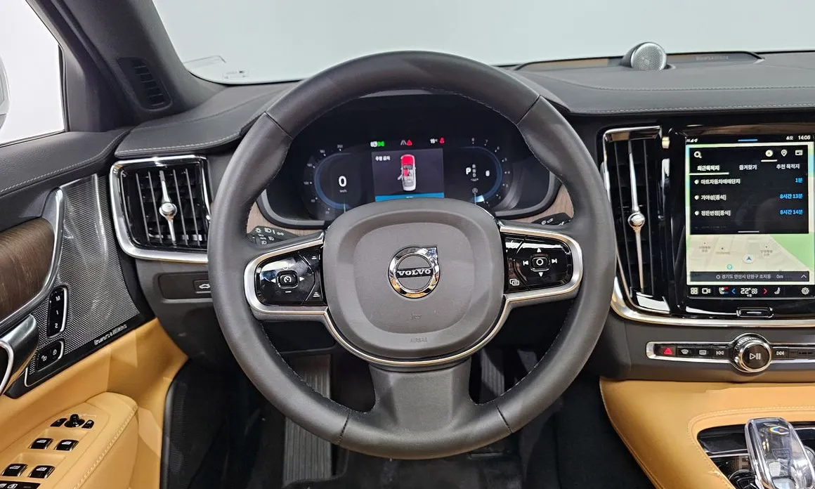 Фото 13 - Volvo S90