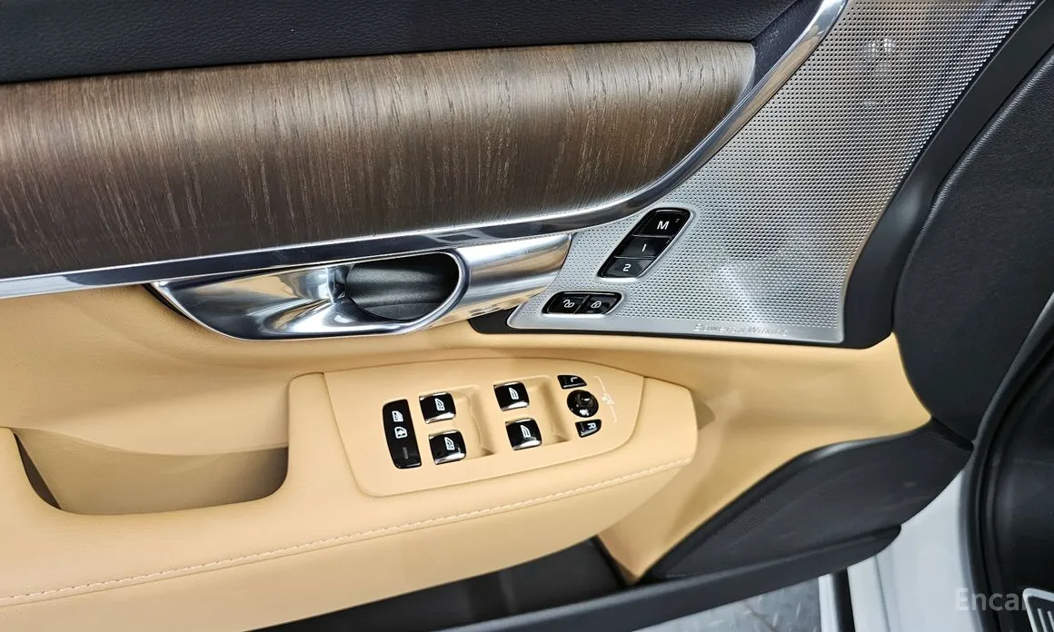 Фото 14 - Volvo S90