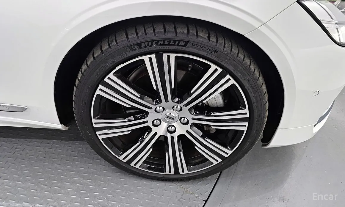 Фото 5 - Volvo S90