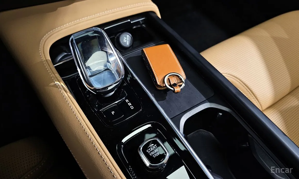 Фото 9 - Volvo S90