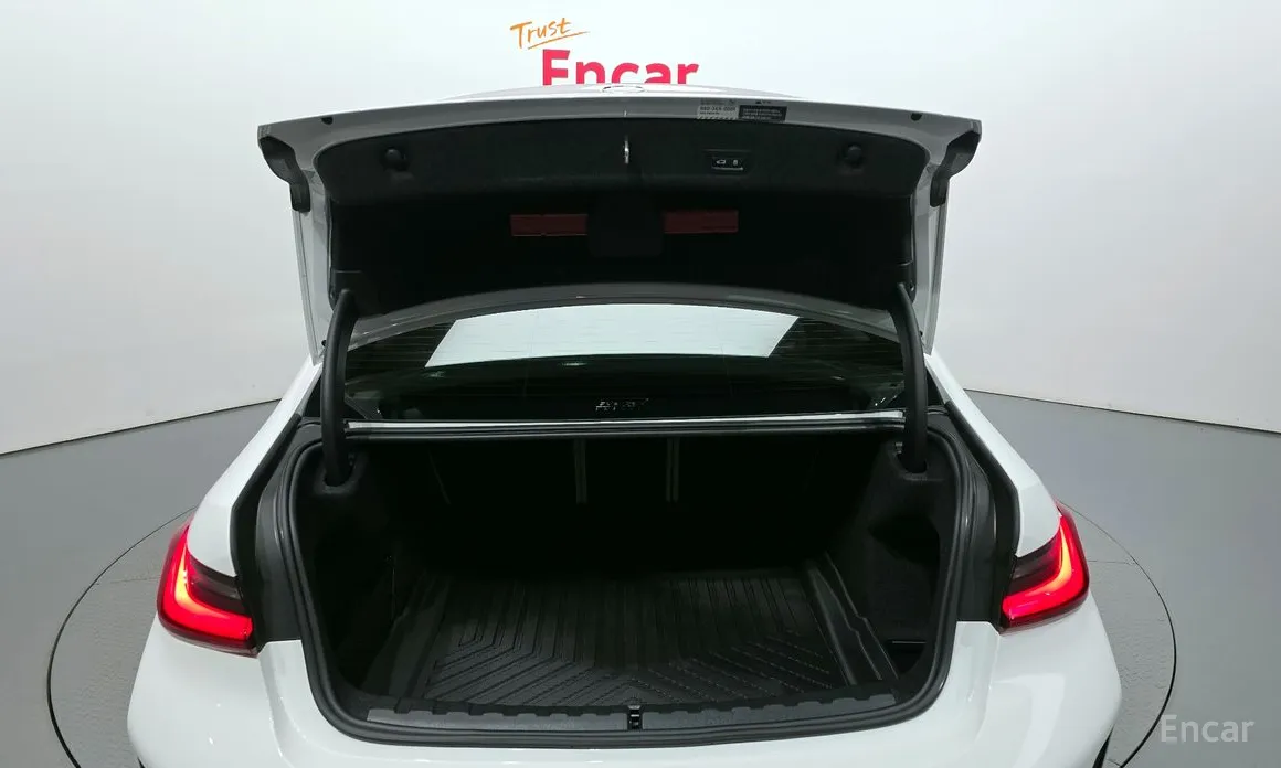 Фото 20 - BMW 3 Series