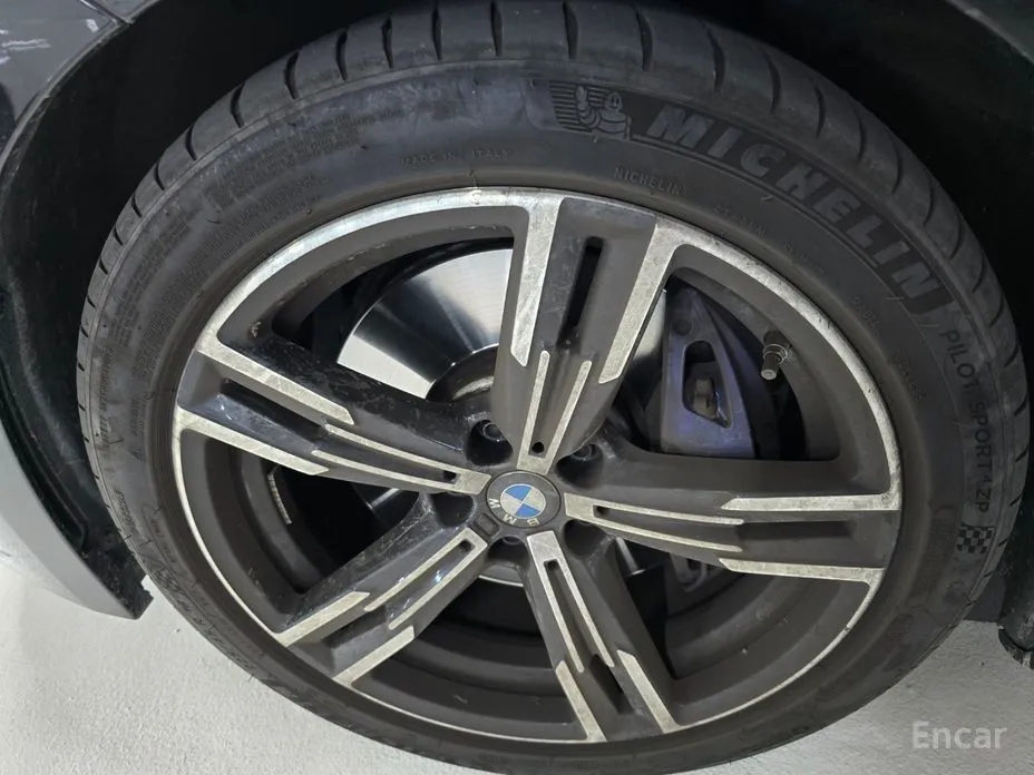 Photo 17 - BMW 3 Series