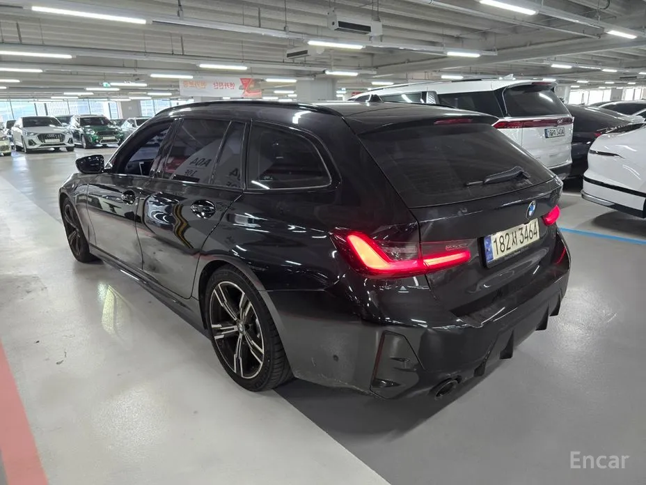 Photo 2 - BMW 3 Series