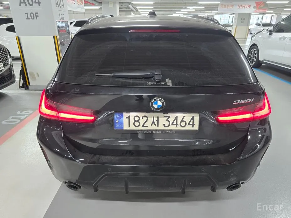 Photo 4 - BMW 3 Series