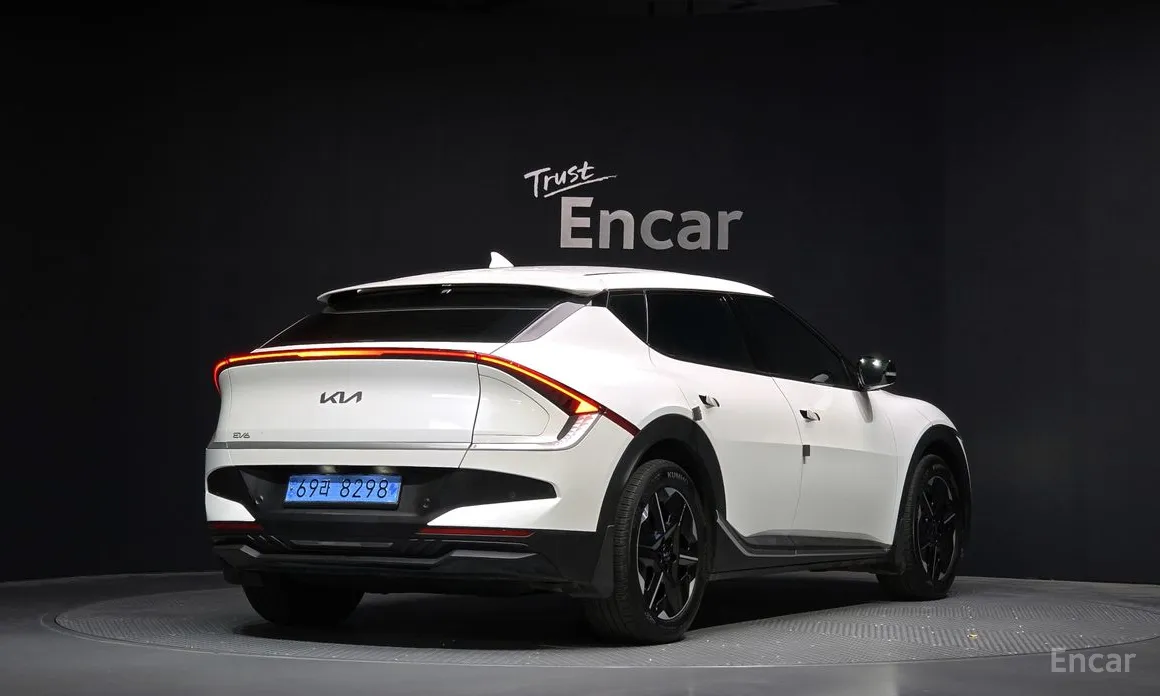 Фото 2 - Kia EV6