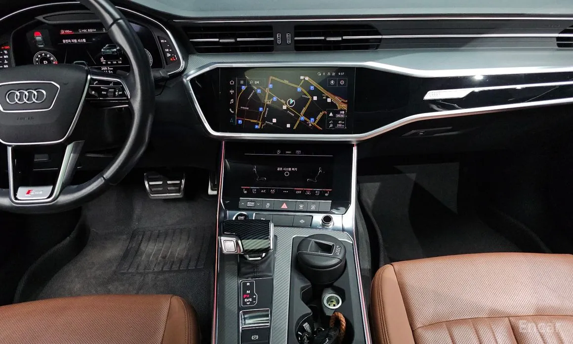 Фото 14 - Audi A6