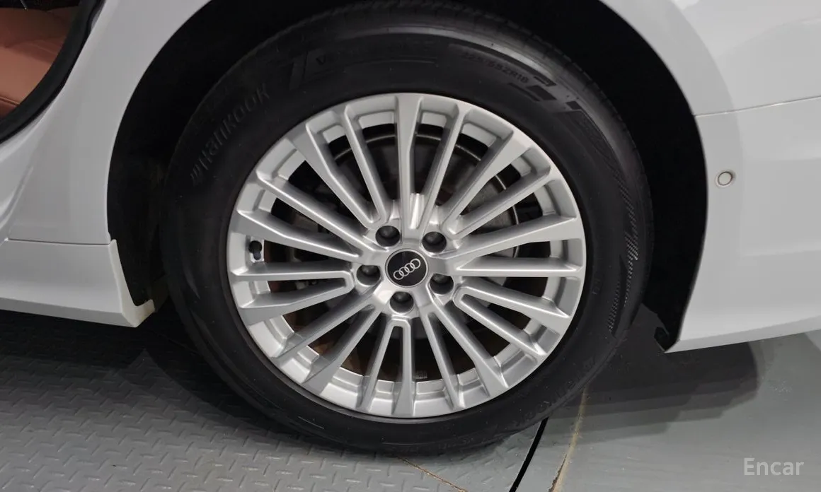 Фото 5 - Audi A6