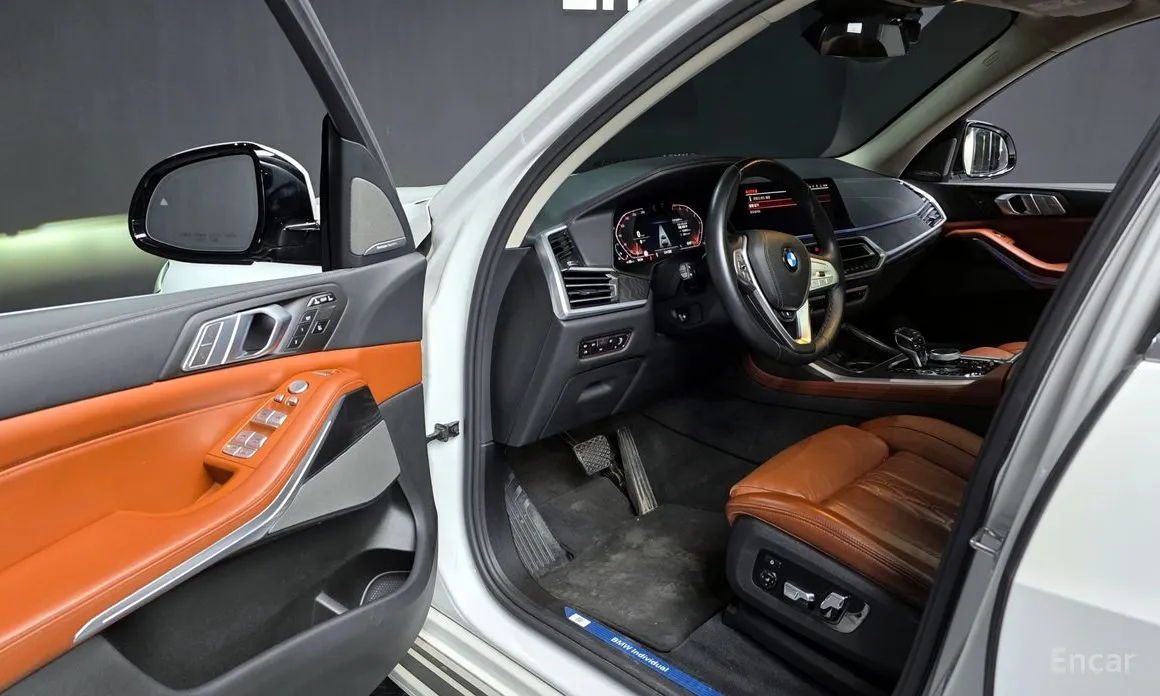 Фото 10 - BMW X7