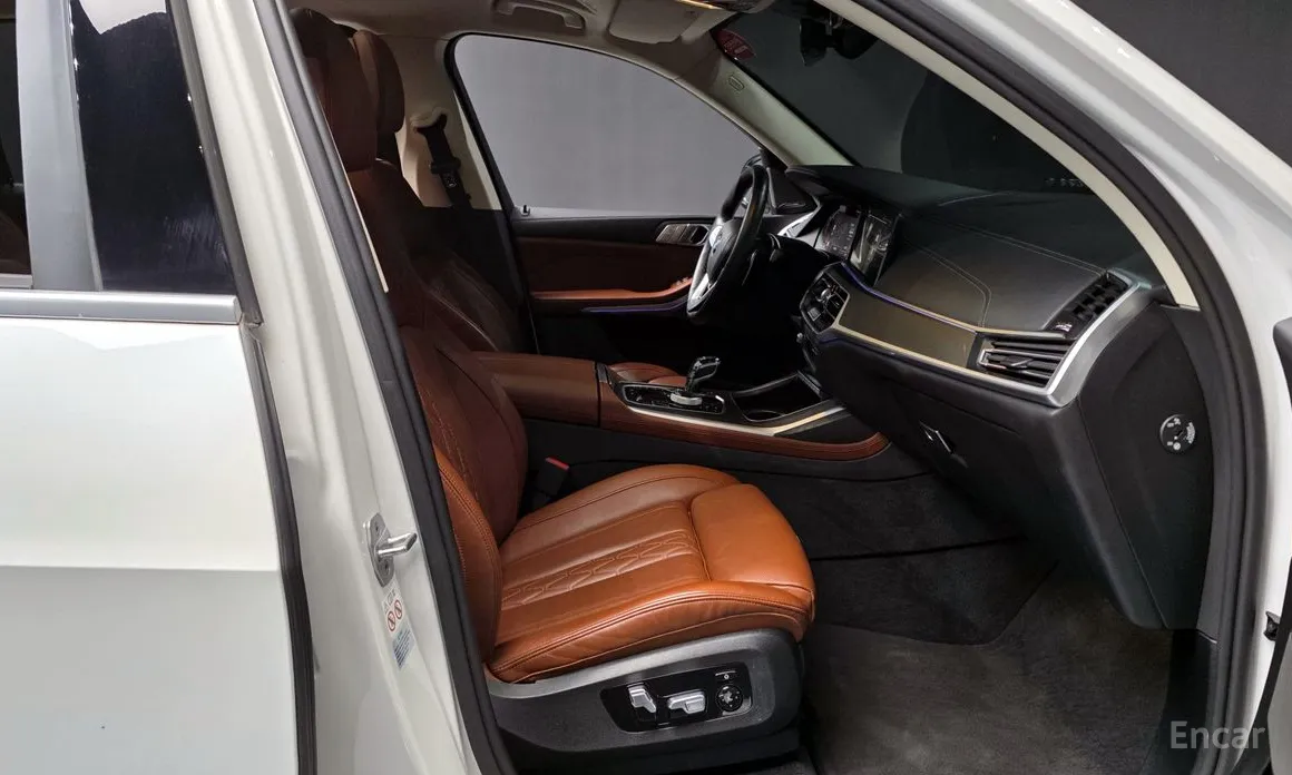 Фото 11 - BMW X7