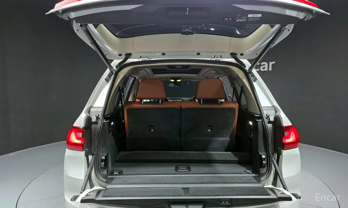 Фото 20 - BMW X7