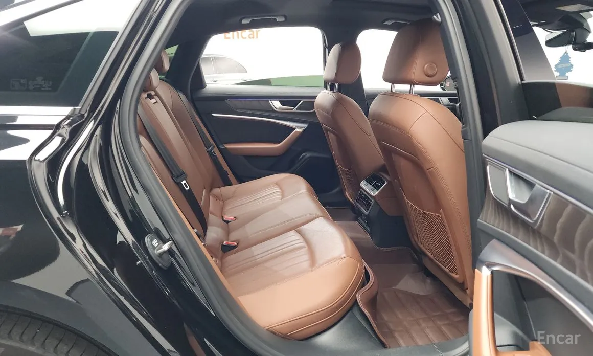 Фото 12 - Audi A6