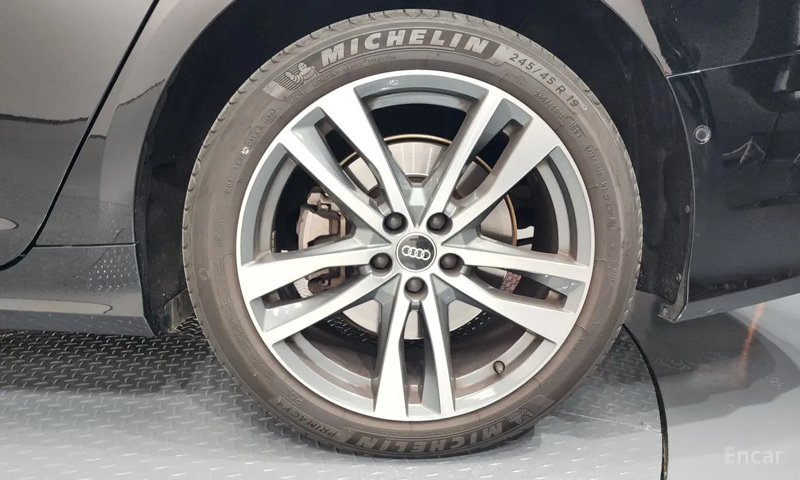 Фото 5 - Audi A6