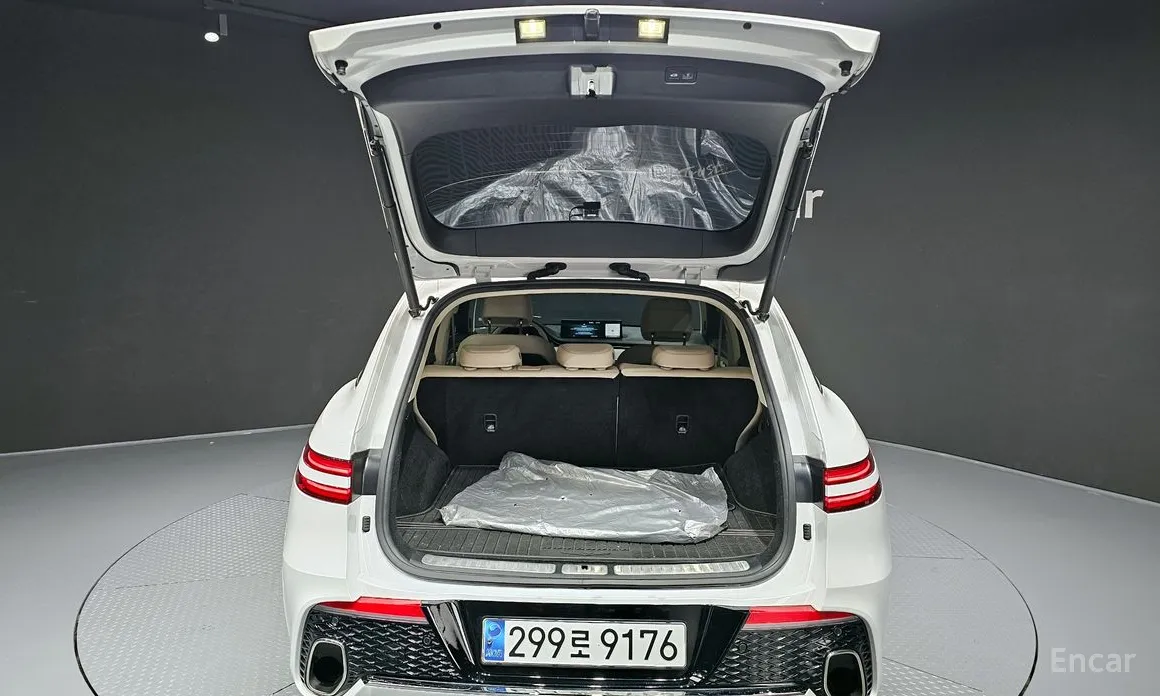 Photo 20 - Genesis GV70