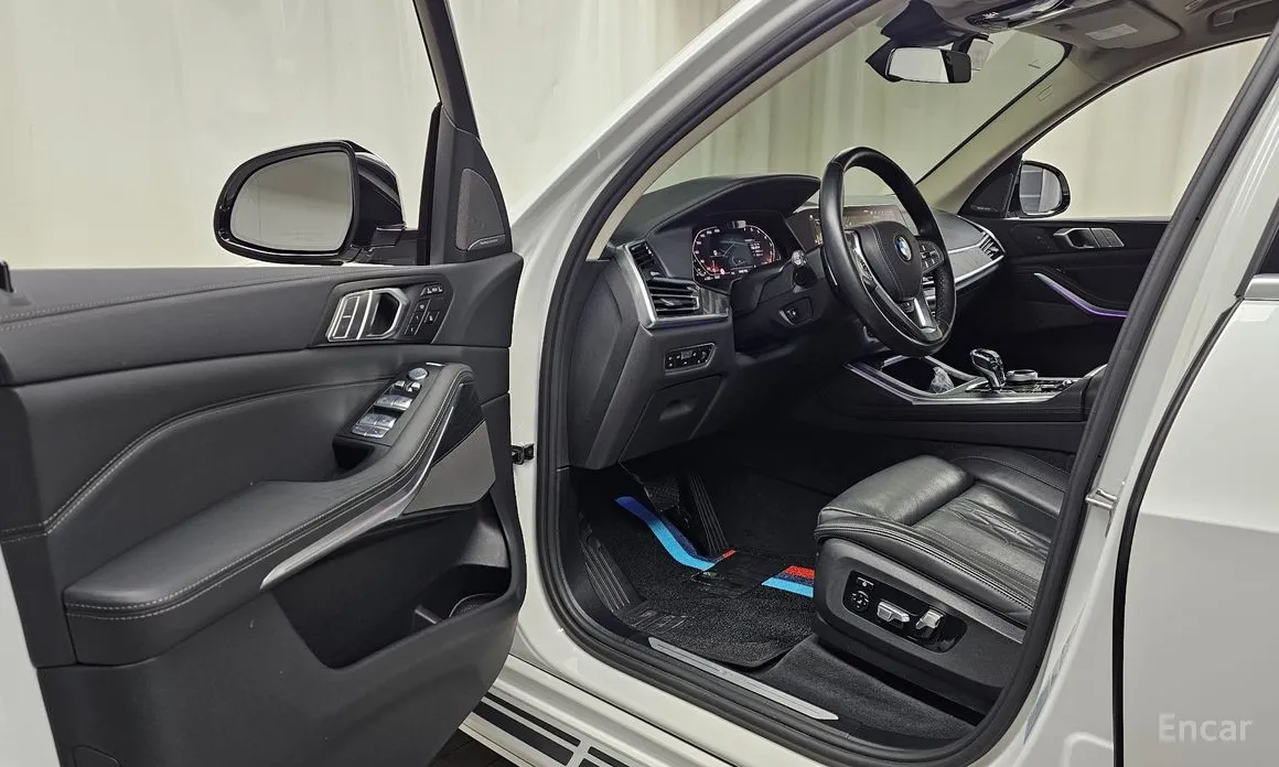 Фото 10 - BMW X7