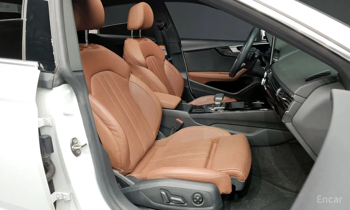 Фото 10 - Audi A5