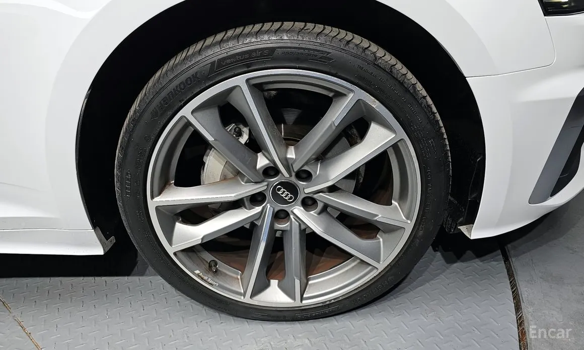 Фото 5 - Audi A5