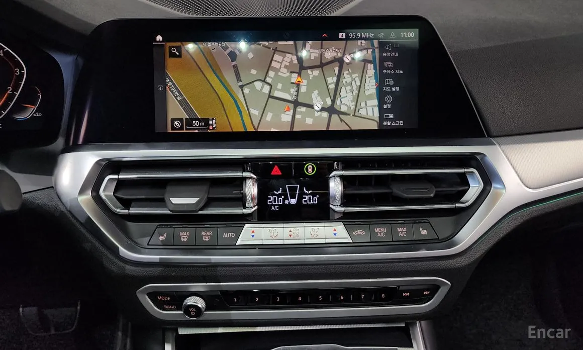 Photo 14 - BMW 3 Series