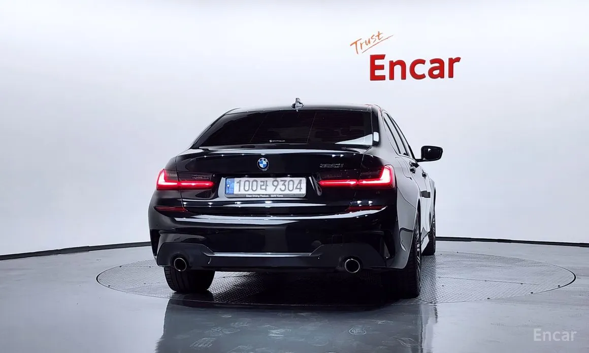 Photo 4 - BMW 3 Series