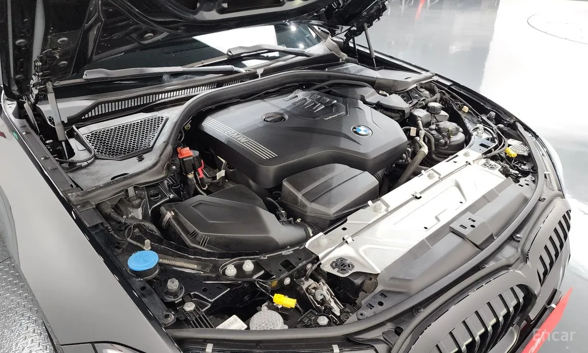 Photo 6 - BMW 3 Series