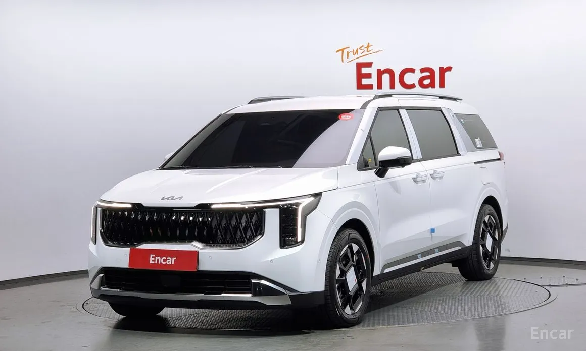 Фото 1 - Kia Carnival