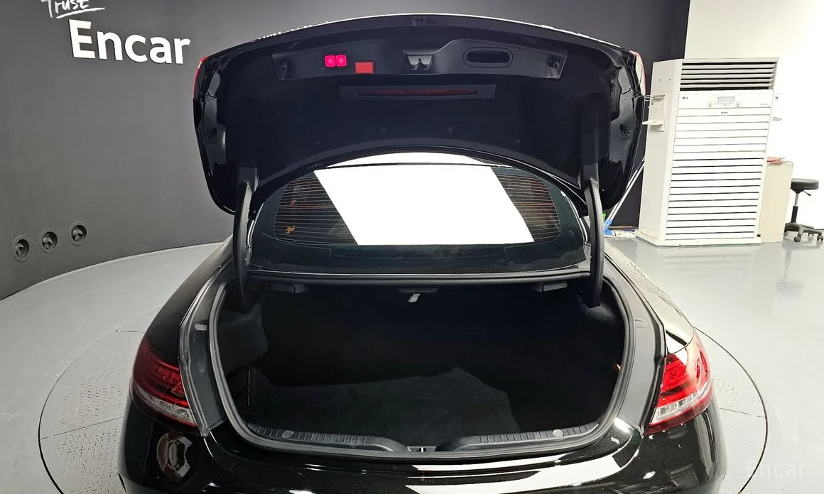 Фото 20 - Mercedes-Benz C-Class