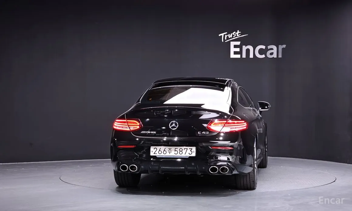 Фото 4 - Mercedes-Benz C-Class