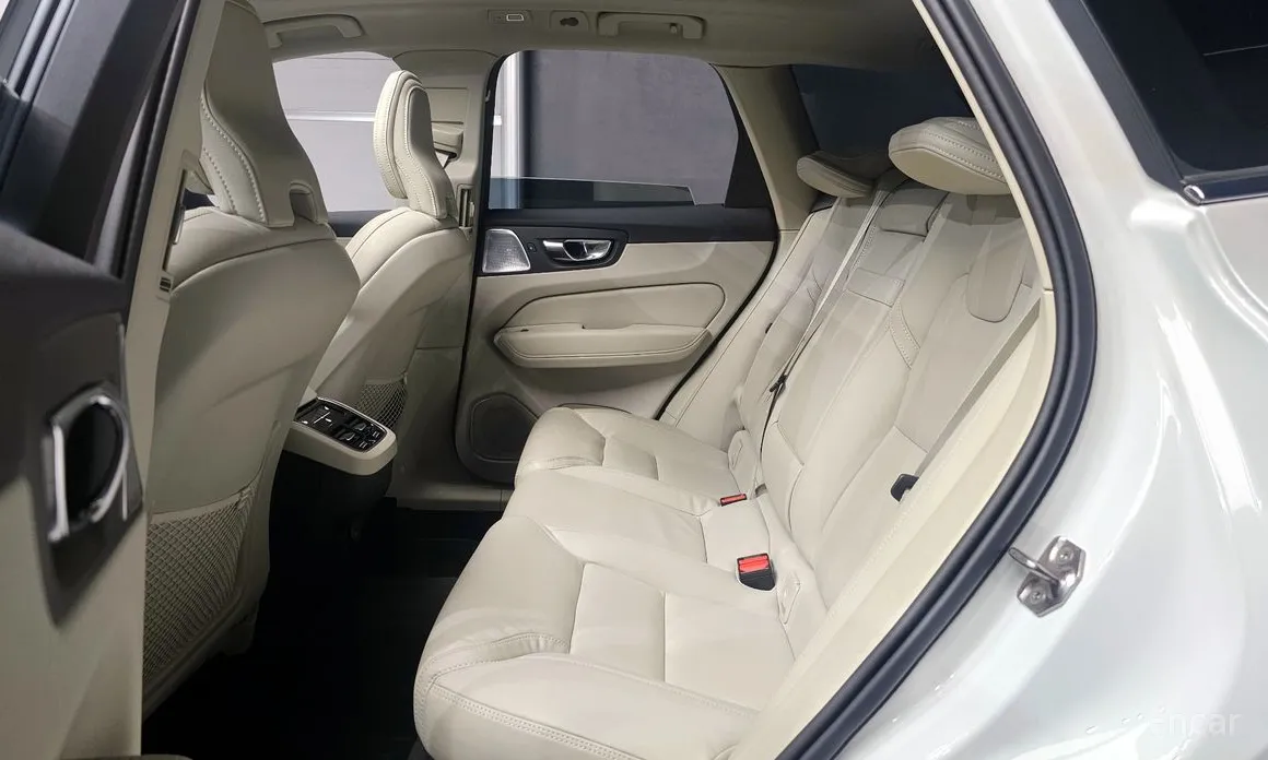 Photo 12 - Volvo XC60