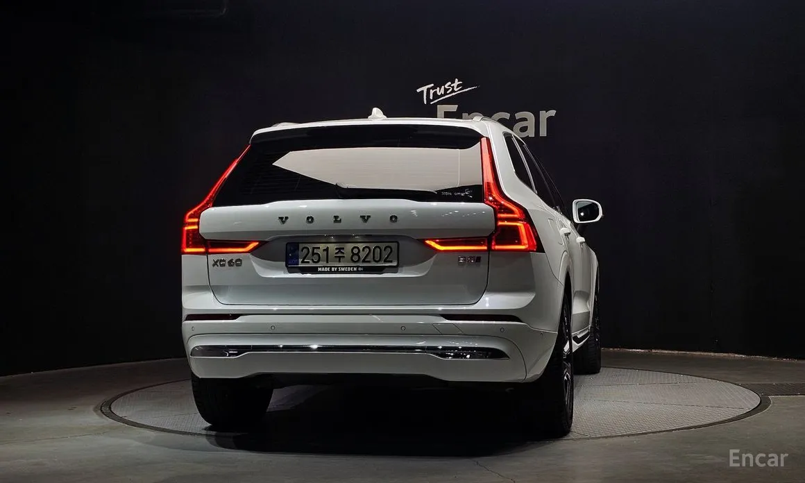 Photo 4 - Volvo XC60