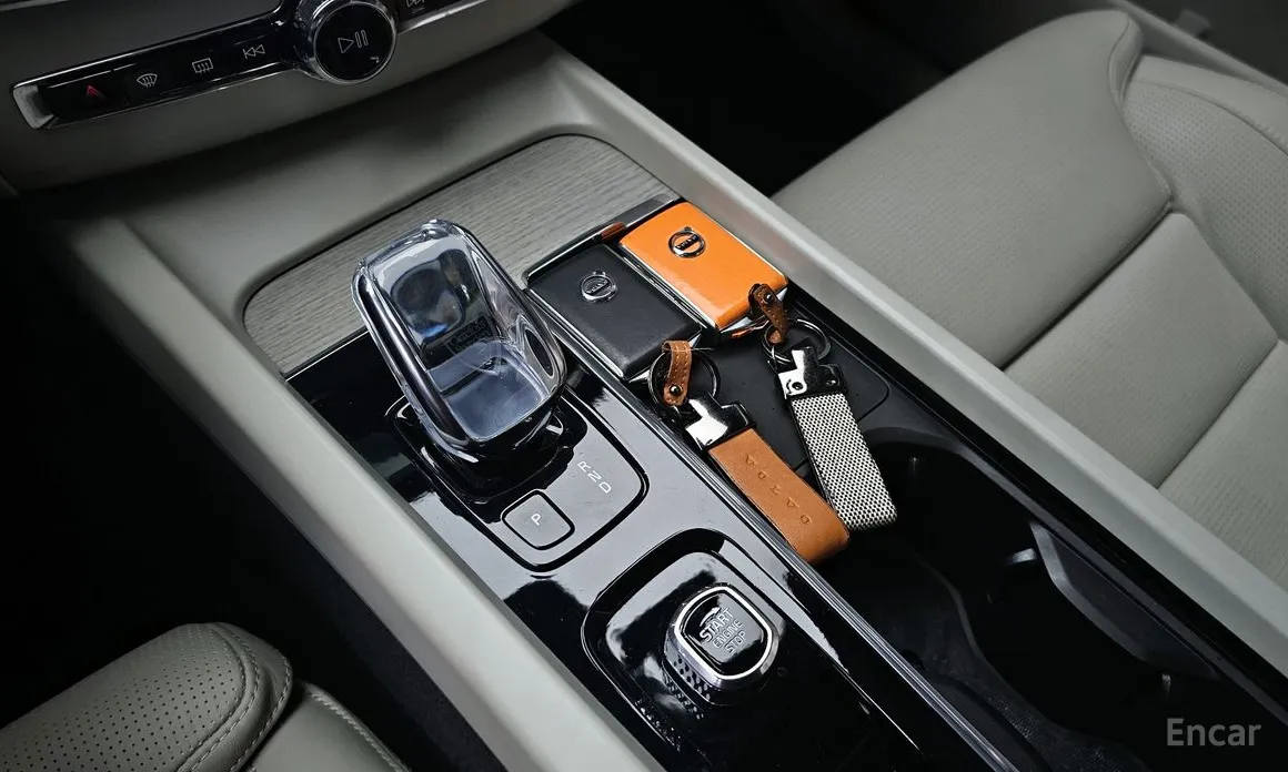 Photo 9 - Volvo XC60