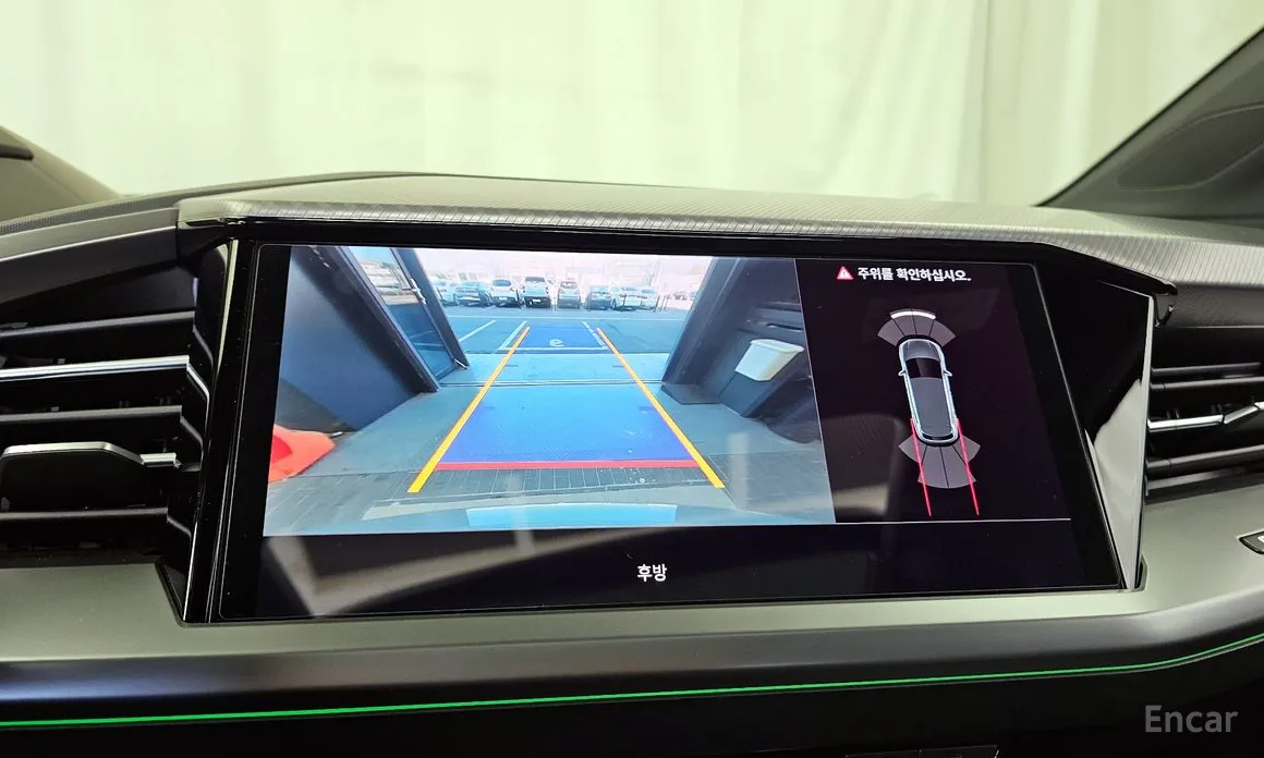 Фото 15 - Audi Q4 e-tron