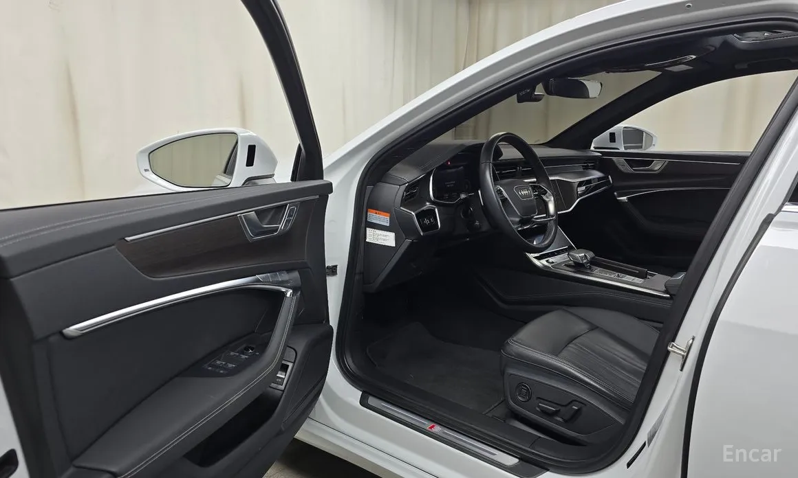 Фото 10 - Audi A6